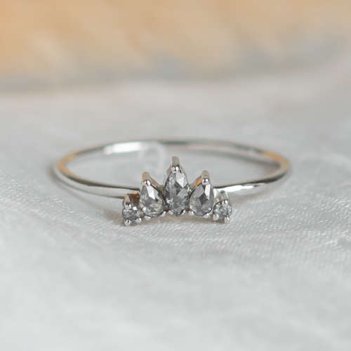 Gold ring with five salt and pepper diamonds ELODIE