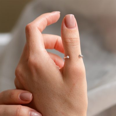 Minimalist open ring with diamonds EMMA