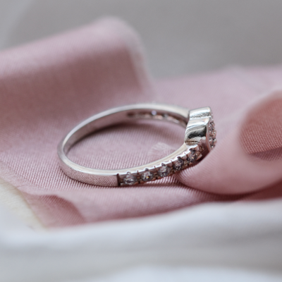 Zlatý prsten s diamanty ERIA