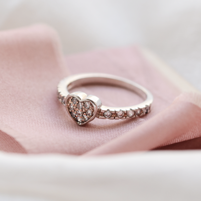 Zlatý prsten s diamanty ERIA