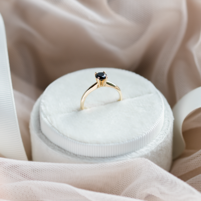Engagement ring with black diamond FLORA