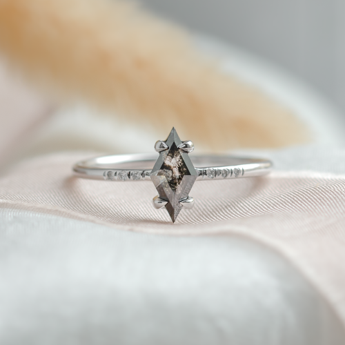 Engagement kite salt'n'pepper diamond ring GIANETTA