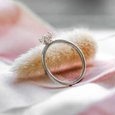 Engagement ring with morganite and diamonds GINEPRO