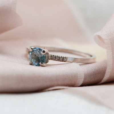 Blue topaz in gold ring with diamonds GINEVRA