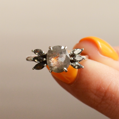 Original ring with salt'n'pepper diamonds GIUSTINA