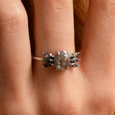 Original ring with salt'n'pepper diamonds GIUSTINA