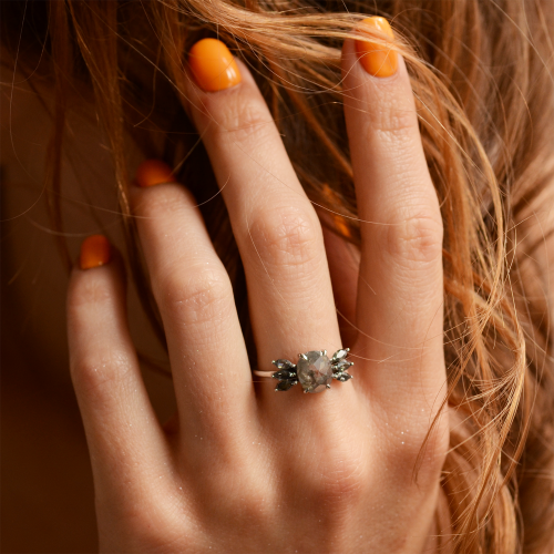 Original ring with salt'n'pepper diamonds GIUSTINA