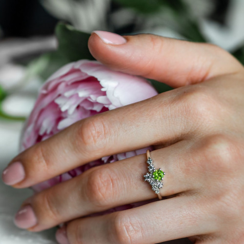 Cluster ring with peridot and diamonds GOOSEBERRY