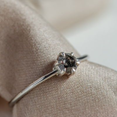 Minimalist engagement ring with salt and pepper diamond GOTTI