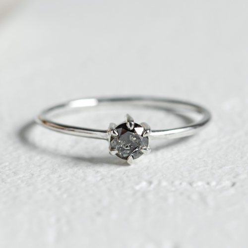 Minimalist engagement ring with salt and pepper diamond GOTTI