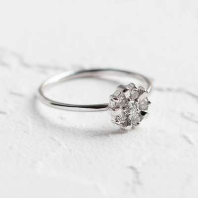 GRAC gold diamond flower shape ring