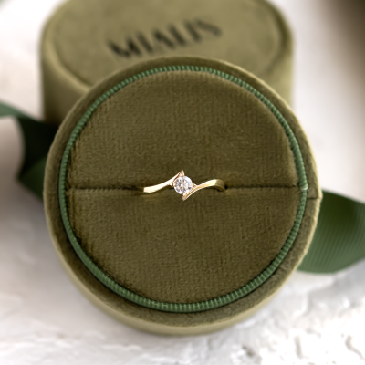 Zlatý zásnubní prsten s lab grown diamantem GRESIA