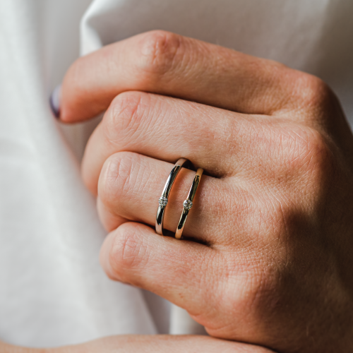 Minimalist diamond engagement ring HAIM