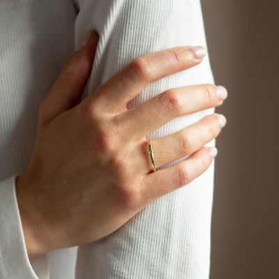 Minimalist engagement ring with salt'n'pepper diamond HAIMER