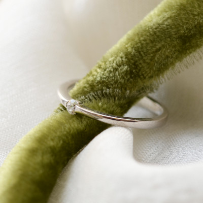 Minimalistický zásnubní prsten z bílého zlata HAMEN