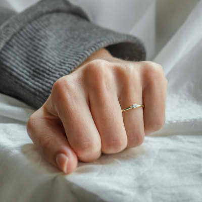 Minimalist ring with diamonds HANNAH