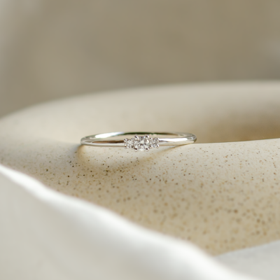 Minimalist ring with lab-grown diamonds HANOI