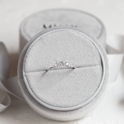 Curved diamond ring KALIA