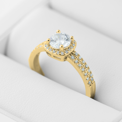 Zásnubní zlatý prsten s diamanty a moissanitem KATI