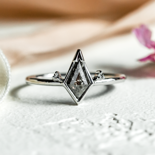 Ring with side and salt and pepper diamonds KATRIN