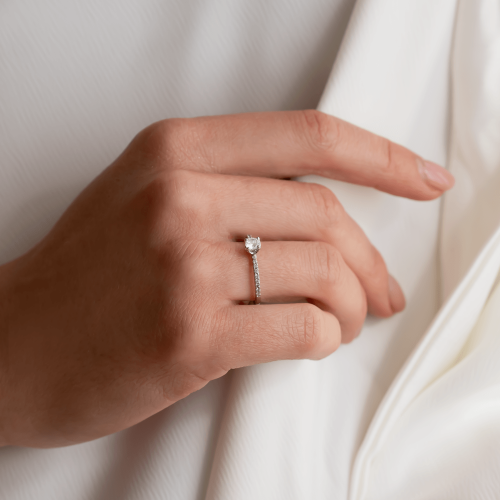  Platinový zásnubní prsten s diamanty 0.38ct KATVI