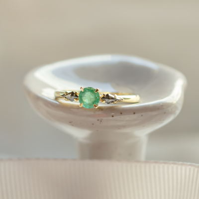 Gold ring with emerald and kite salt and pepper diamonds KIM