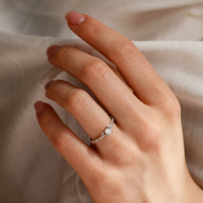 KREKE gold diamond engagement ring