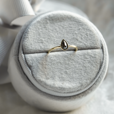 Minimalist engagement ring with pear salt and pepper diamond LAELIA