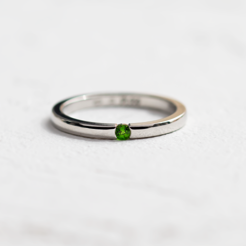 Platinový zásnubní prsten s lab-grown smaragdem LINA