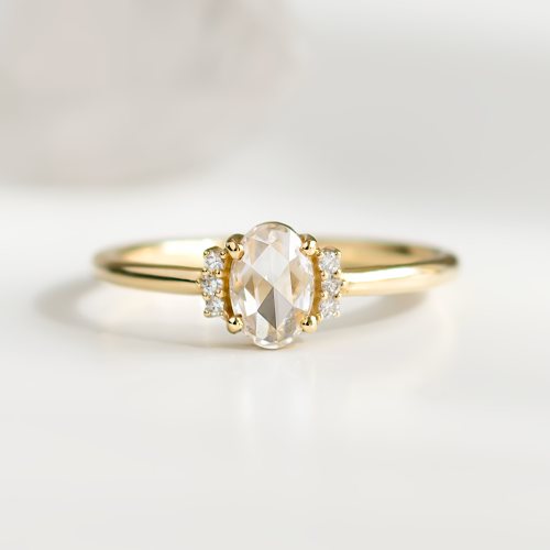 Zlatý prsten s lab grown diamanty ve vintage stylu LIRA