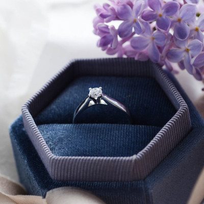 Engagement ring with 0.25ct lab-grown diamond LOVIA