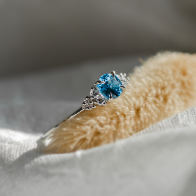 Gold ring with Swiss blue topaz and diamonds LUCIDE