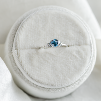 Gold ring with Swiss blue topaz and diamonds LUCIDE