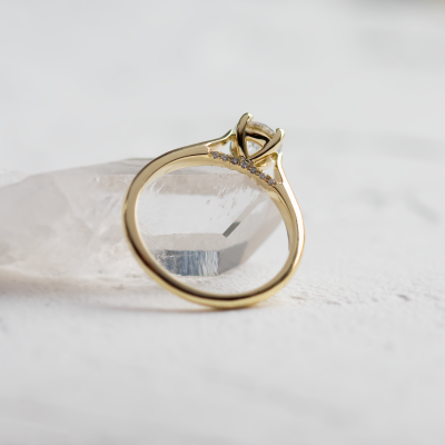 Luxury lab-grown diamond engagement ring LUCIENNE