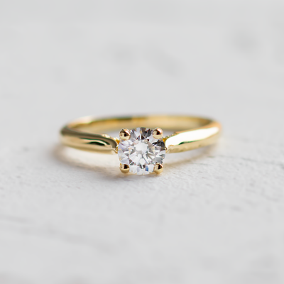 Luxury lab-grown diamond engagement ring LUCIENNE