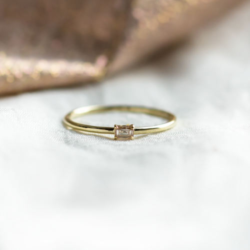 Gold minimalist ring with fancy chmapagne diamond MARGO