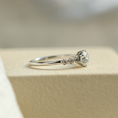 Romantic engagement diamond ring MIZI