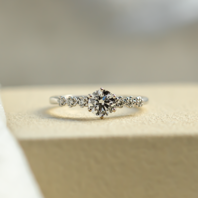 Romantic engagement diamond ring MIZI