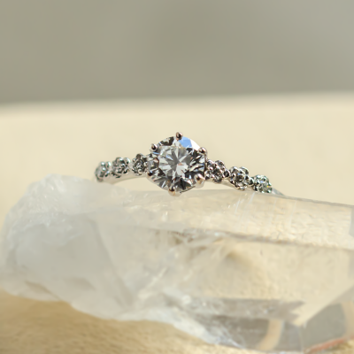 Romantic engagement diamond ring MIZI