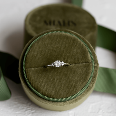 Zlatý zásnubní prsten s diamanty MONYS