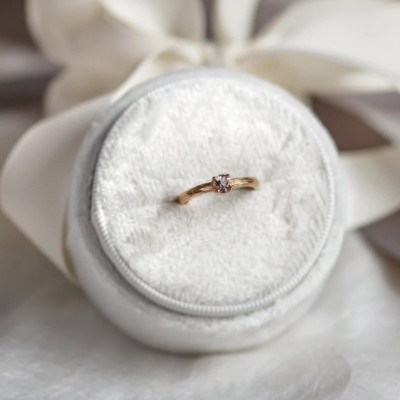 Unusual engagement ring with morganite MORGI