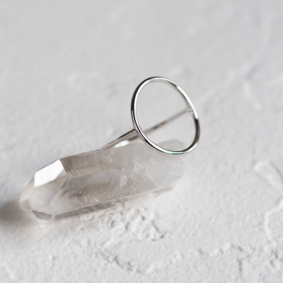 Minimalistic gold ring with the circle NORE