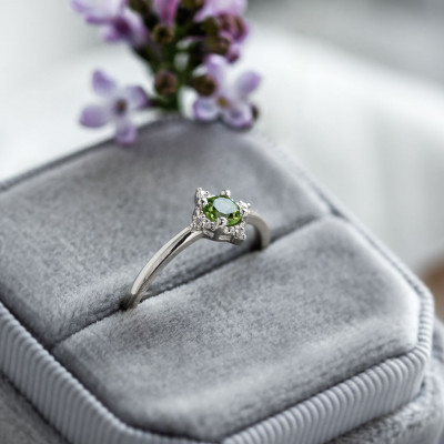 Engagement ring with peridot and diamonds OLIVKA