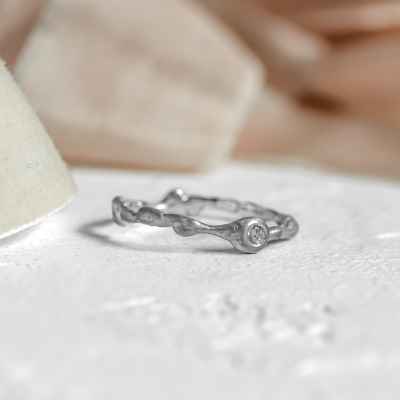 Organic engagement ring with diamond PLUMBUM