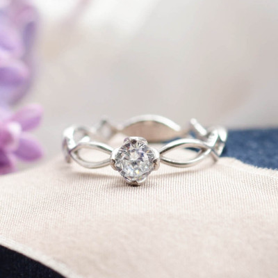 Entwined ring withlab-grown diamond QUEENO