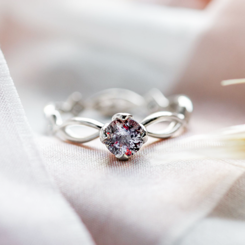 Lepidocrocite and diamonds in ring QUEENSLAND