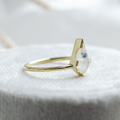 Gold ring with kite moonstone RACQUET