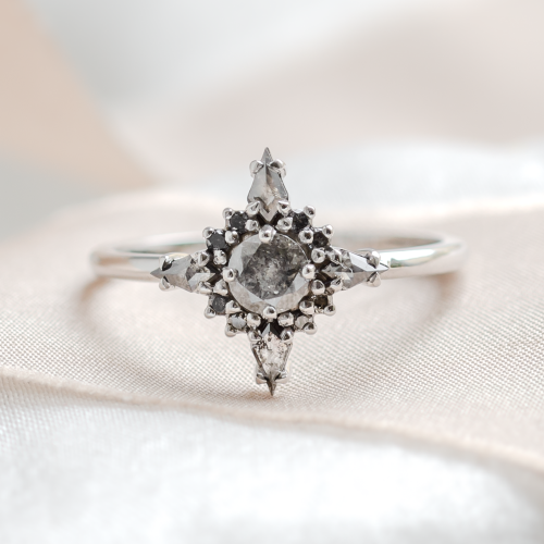 Zlatý cluster prsten se salt and pepper diamanty RAVE