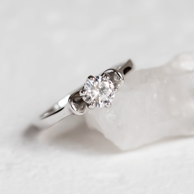 Zásnubní prsten s diamantem 0.4ct RISTE