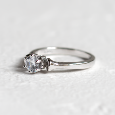 Zásnubní prsten s diamantem 0.4ct RISTE